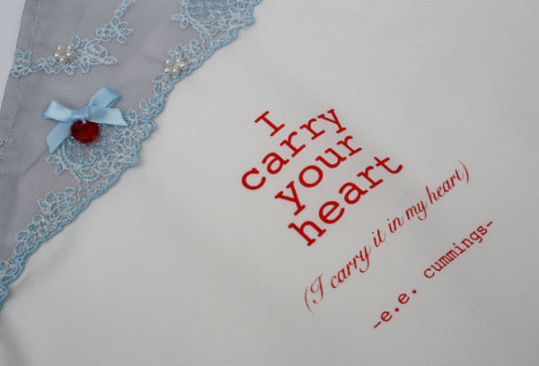 bruidszakdoekje met tekst voor jouw 'tears of joy'